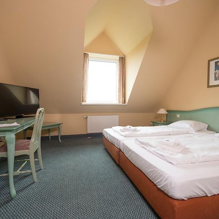 Hotel Ziegenkrug Schweriner Tor Pampow Bagian luar foto