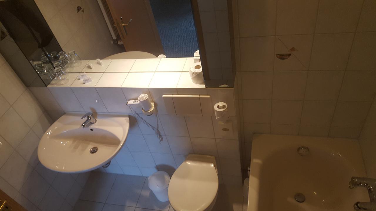 Hotel Ziegenkrug Schweriner Tor Pampow Bagian luar foto