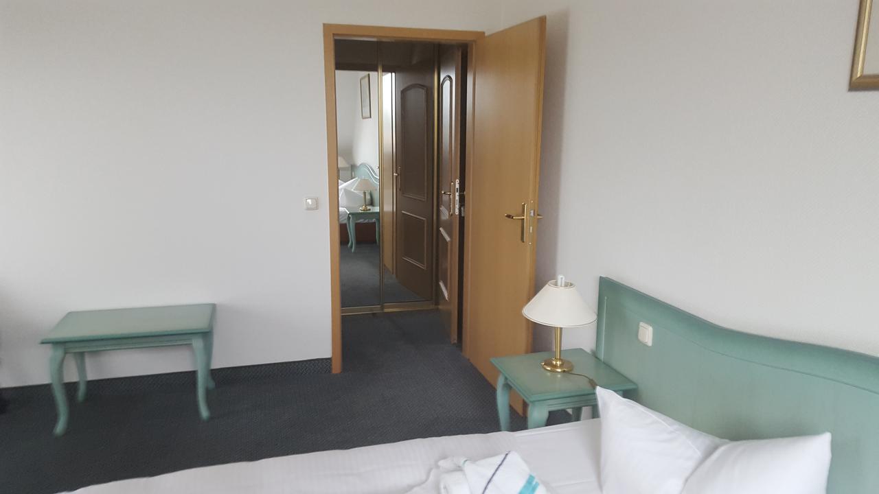 Hotel Ziegenkrug Schweriner Tor Pampow Bagian luar foto