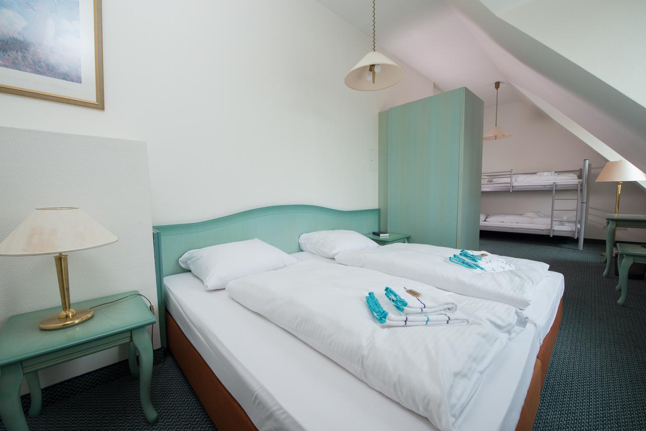 Hotel Ziegenkrug Schweriner Tor Pampow Bagian luar foto